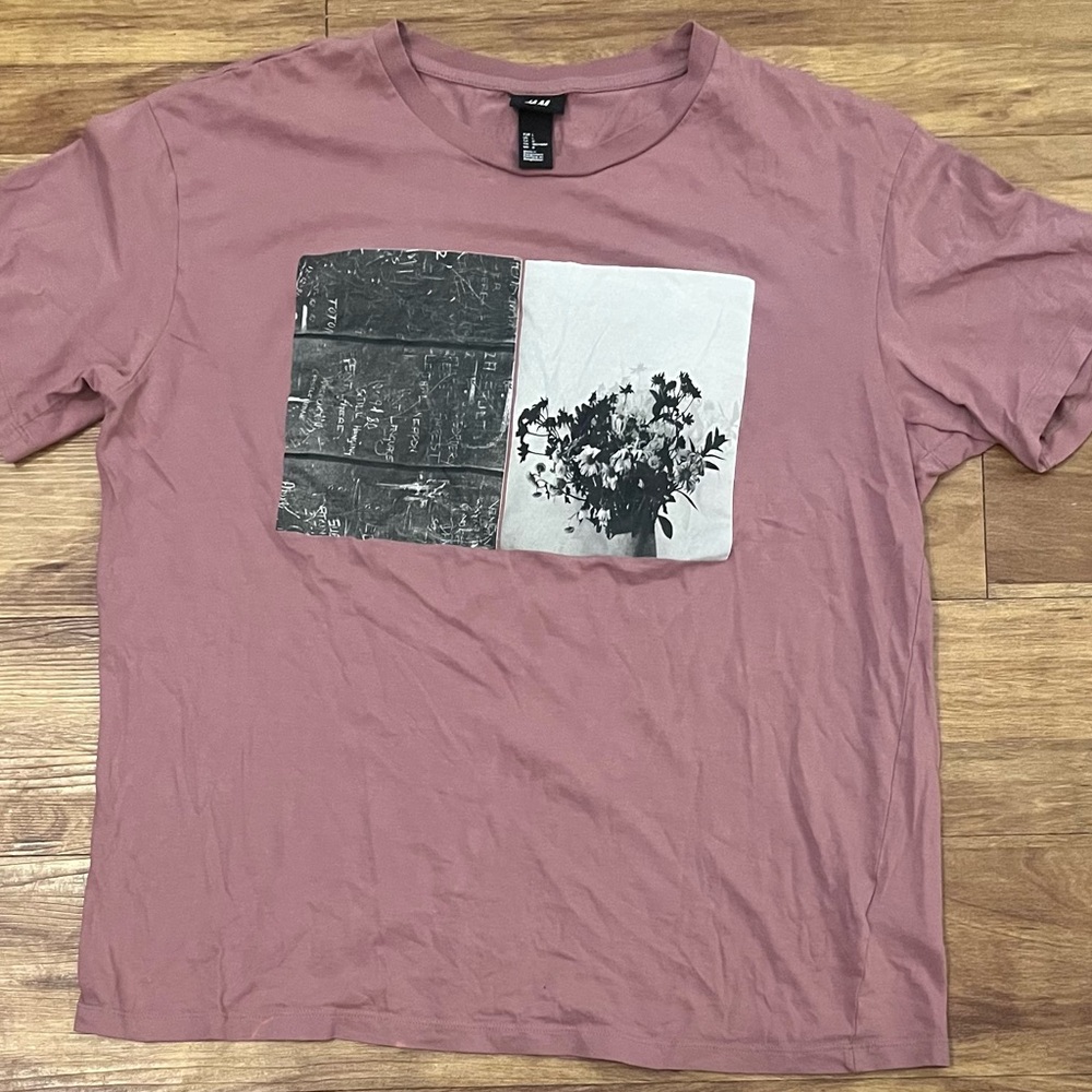 H&M Shadows and Light Graphic Crew Neck T-Shirt
